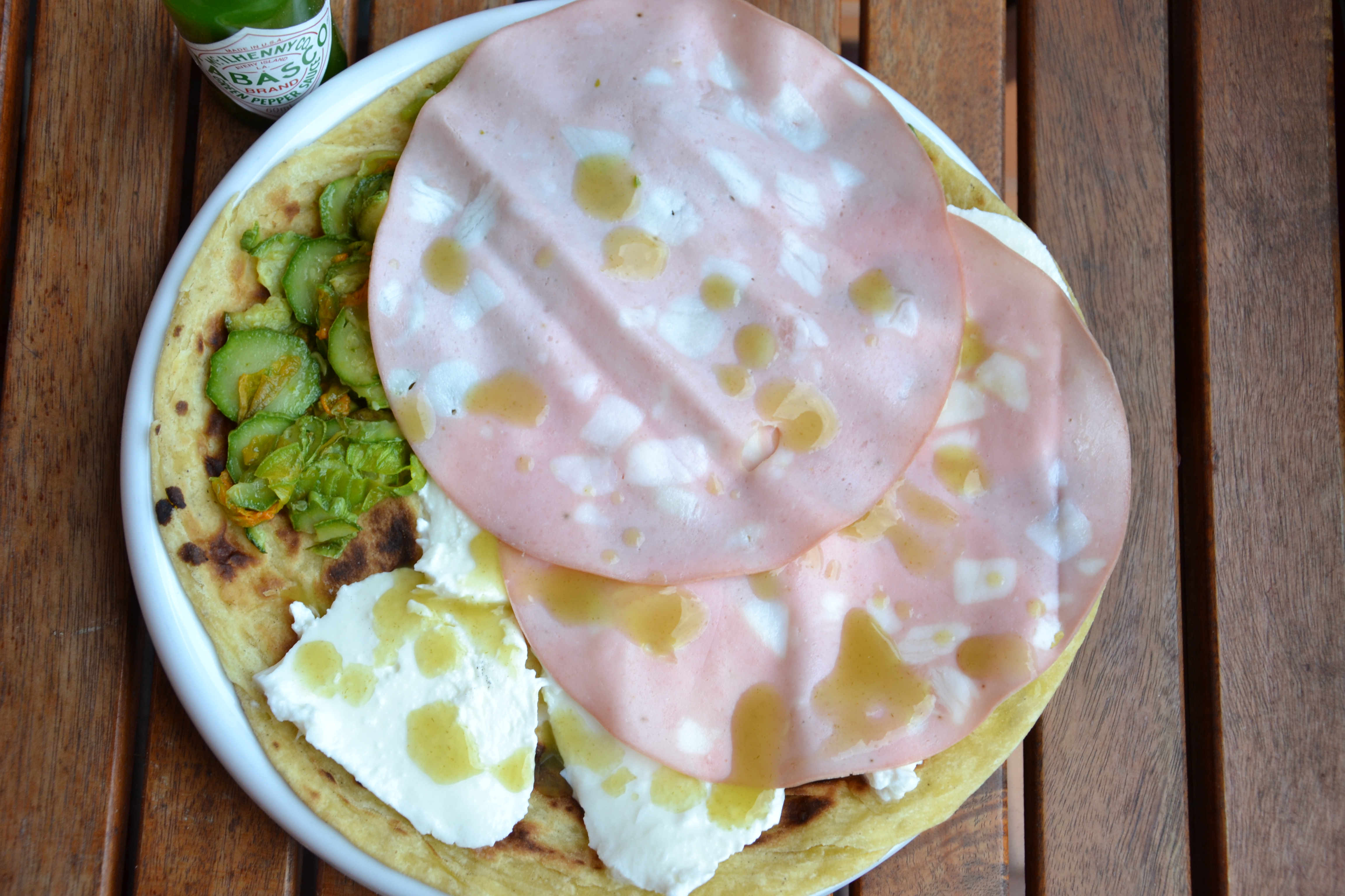 Piadina mortadella, zucchine e salsa Tabasco Quaderni Golosi