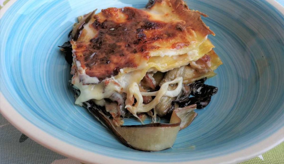 Lasagne con radicchio tardivo, noci e pancetta croccante