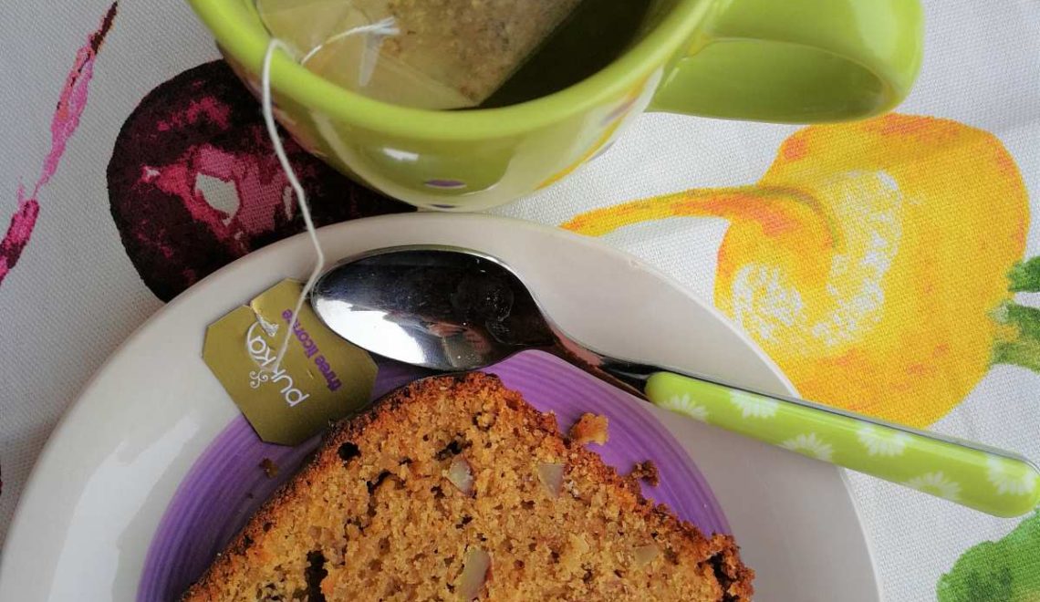 Plumcake all’arancia, yogurt e mandorle