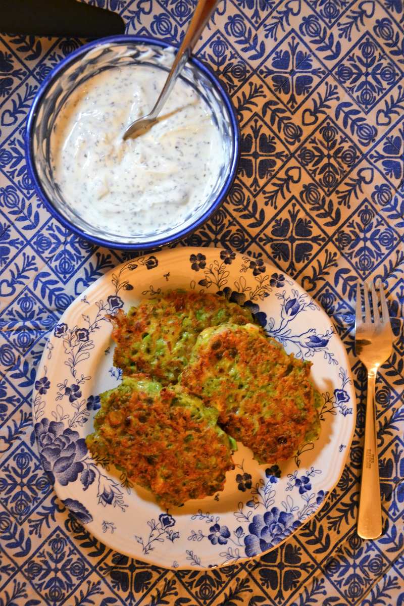 Frittelle di piselli, pecorino e menta