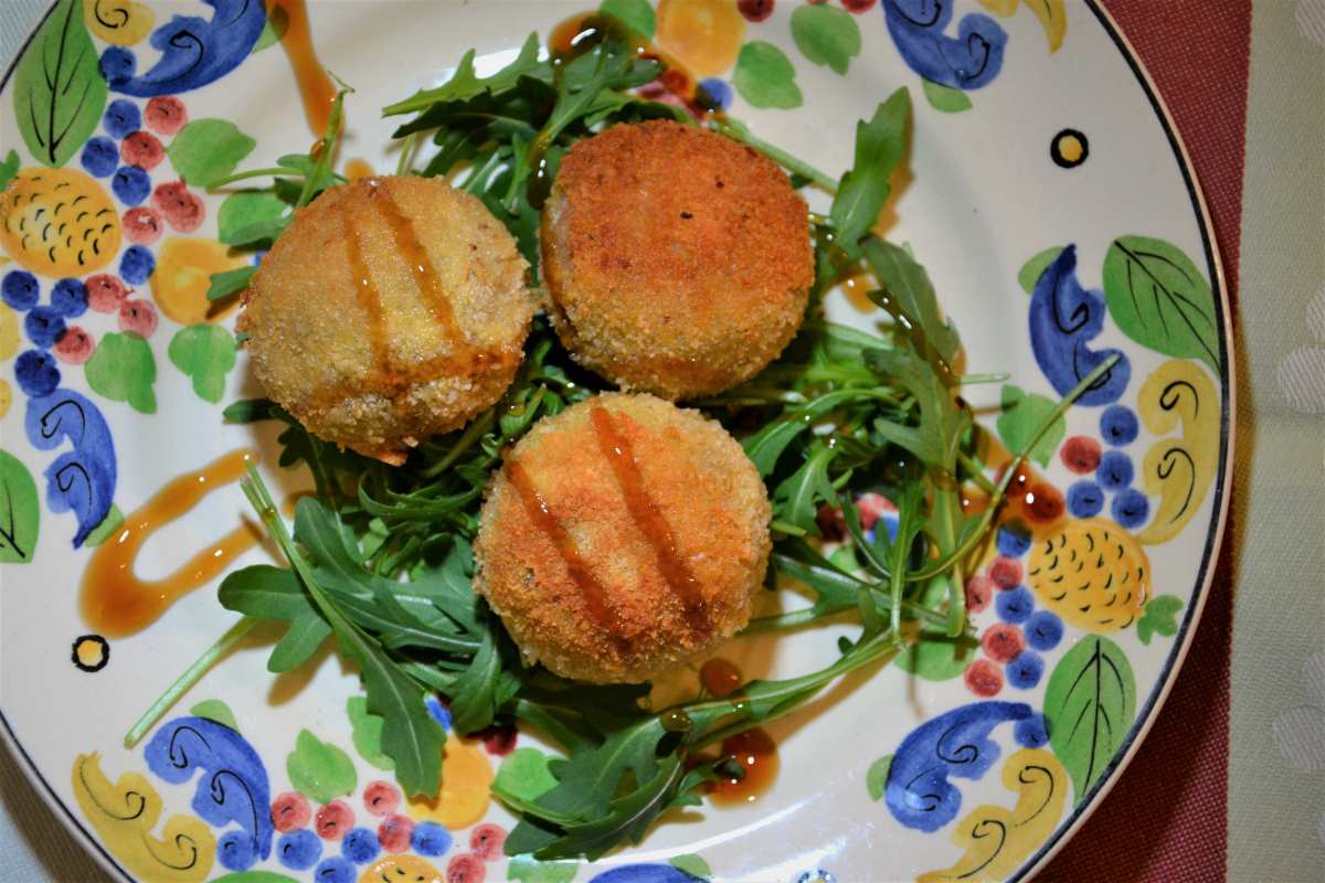 Polpette di tonno fresco con pesto di finocchietto