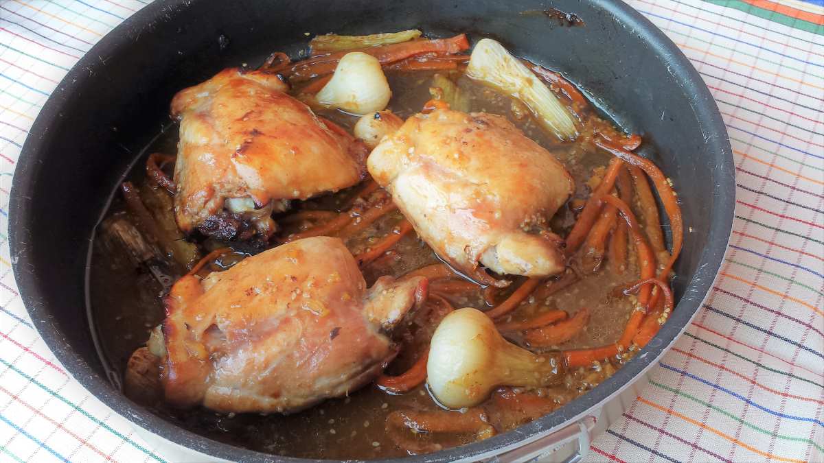 Pollo caramellato con salsa di soia, zenzero e miele